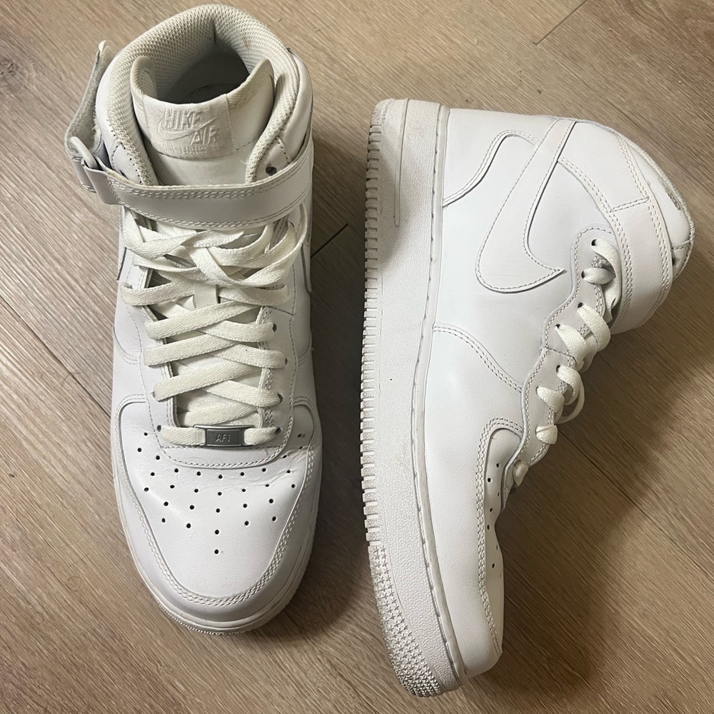 Nike Air Force 1, Men’s Size 11 HIGH TOPS